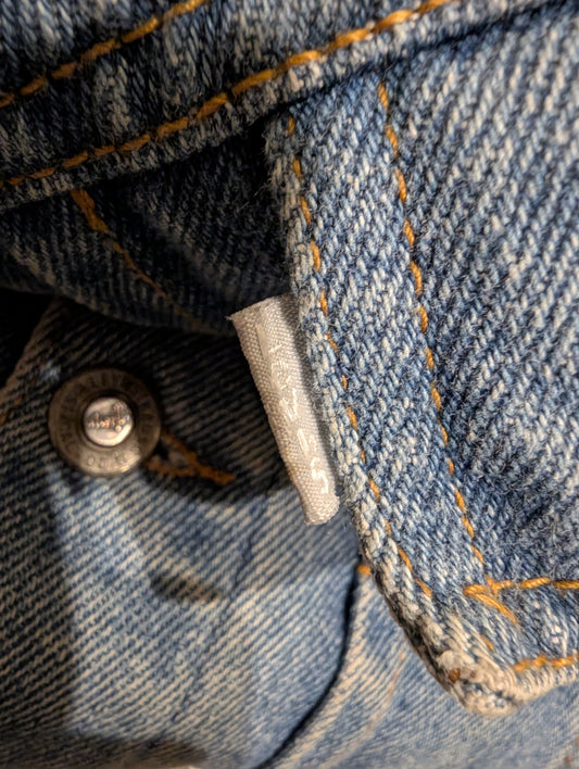 Vintage Levi’s Silver Tab Denim Jacket – Early 1990s (Made in USA)